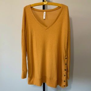 Zenana Outfitters Waffle Knit Side Snap V-Neck, Ash Mustard